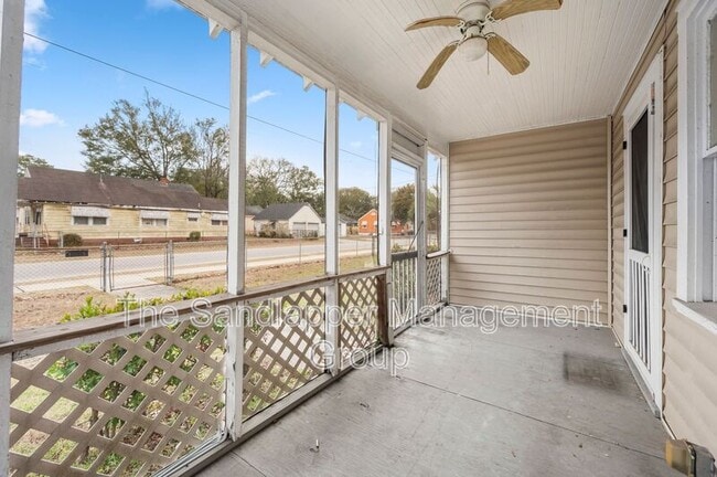 Photo - 2144 Banyan St