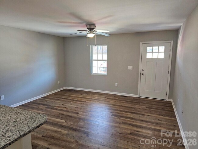 Photo - 179 Glen-Gar Dr