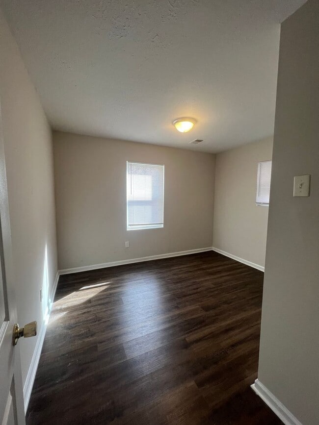 Photo - 410 Dallas Ave