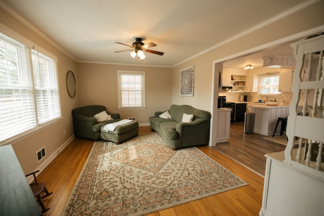 Photo - 2107 W Cambridge Dr