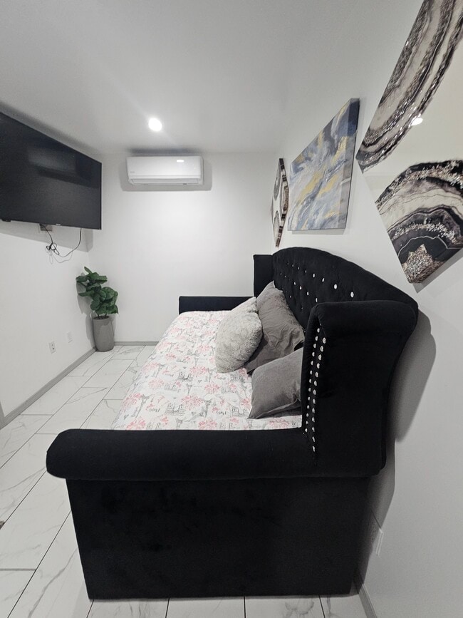 Photo - 124 E 135th St