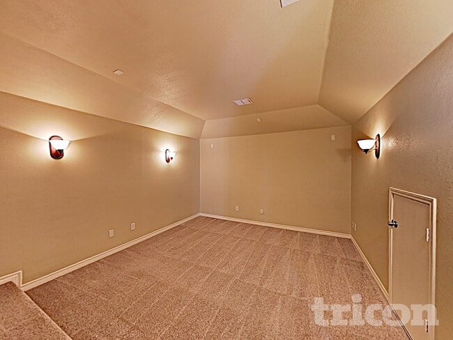 Photo - 2146 Cimarron St
