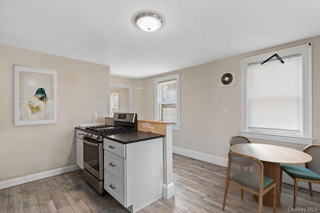 Photo - 20 Waldo Ave