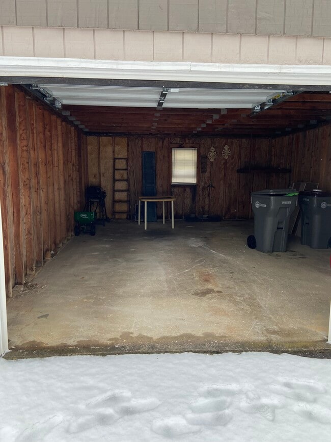 Photo - 1914 N Madison St