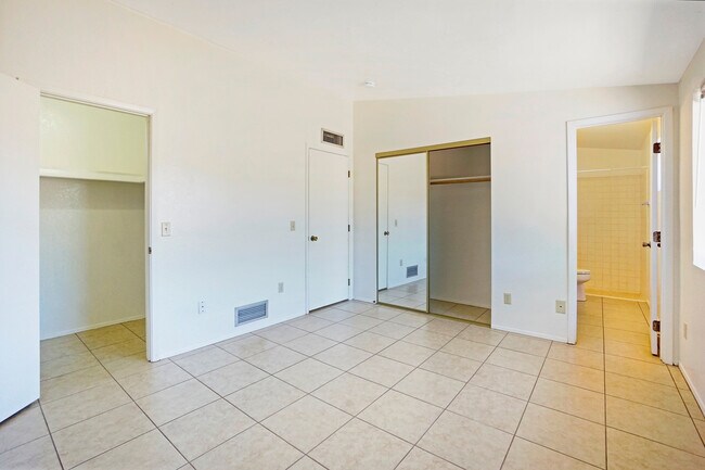 Photo - Northwest location,3 Bd/2 Bath, single carport, detached 2 car garage home