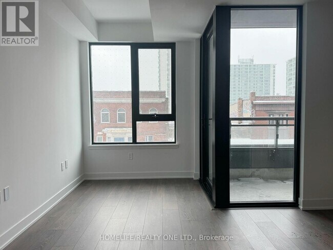 Photo - 758 Dovercourt Rd Unité 308