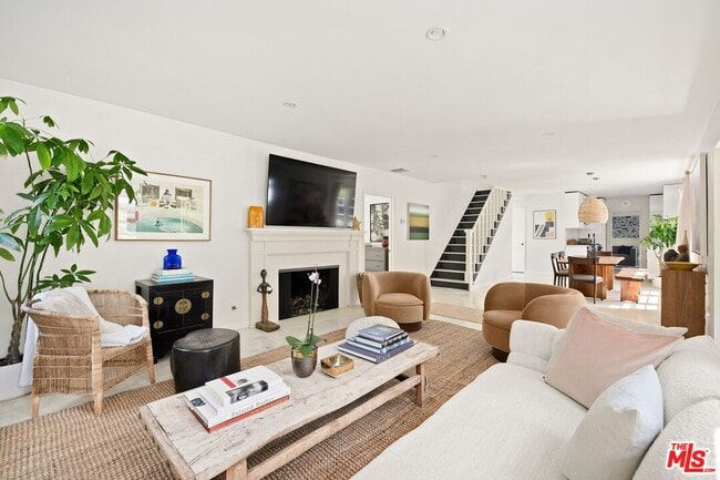 Photo - 5733 Valley Oak Dr