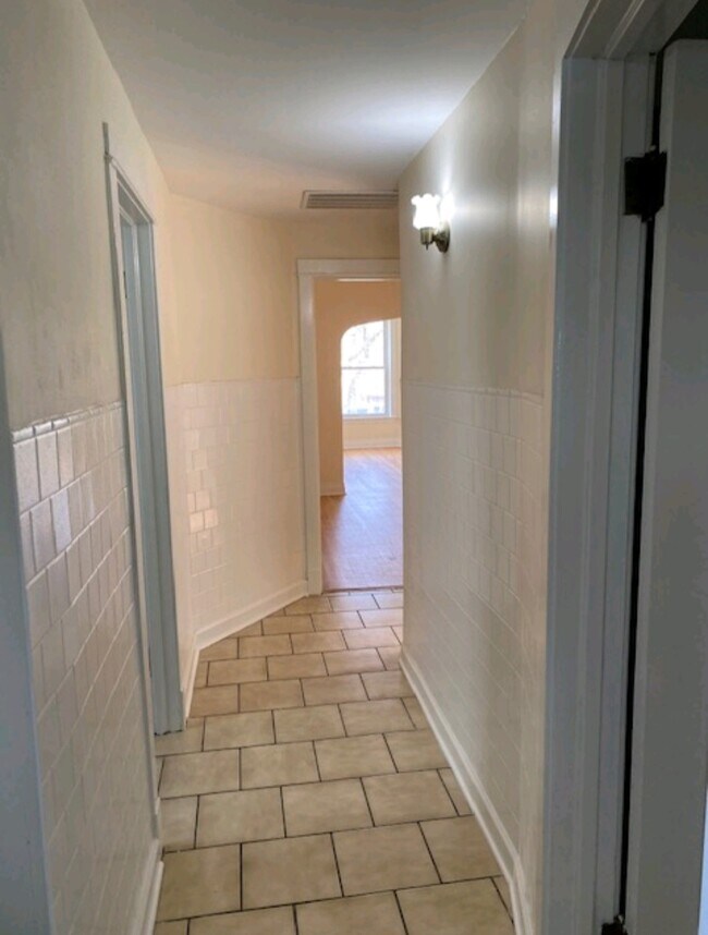 Photo - 3614 S Hamilton Ave Unidad 2