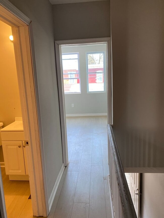 Photo - Large 3 bedroom in Germantown