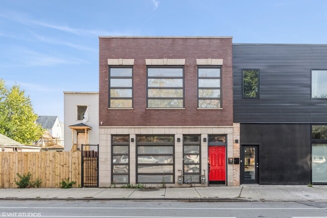Building Photo - 3617 W Armitage Ave Rental