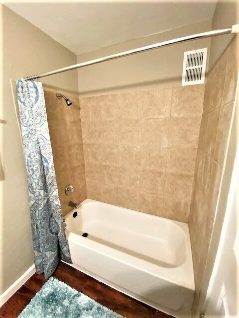 Photo - The Pointe at Garden Oaks Apartments