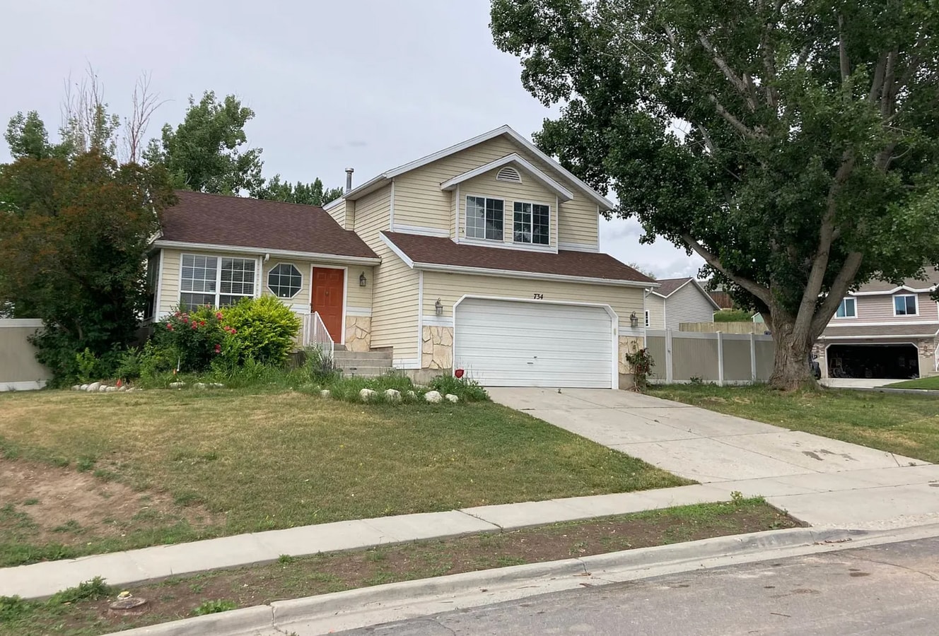 Photo - 734 W Sweet Meadow Ln