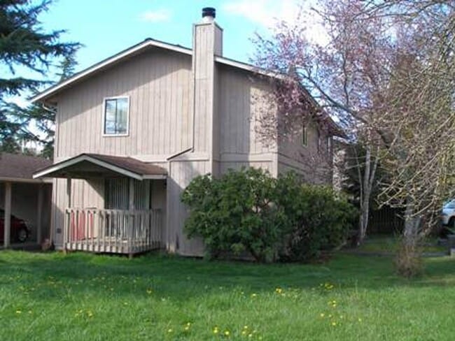 Building Photo - 2319 Wilson Ave Unit A