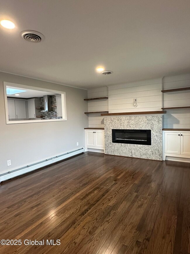 Photo - 11 Campagna Dr