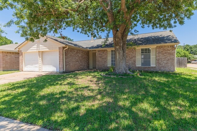 Building Photo - 16702 Pebbleglen Dr Rental