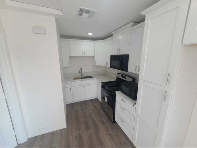 Photo - 244 E 2nd St Unit 240