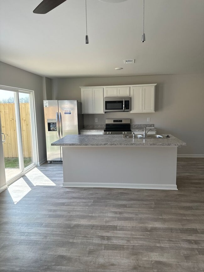 Photo - *Preleasing Now* -Three Bedroom | Two and a Half Bath Townhome in Driftwood | Lincoln Schools!