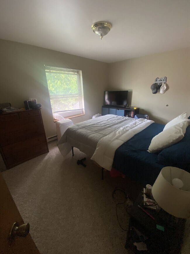 2 bed 1 bath right off Water Street Available June 1st