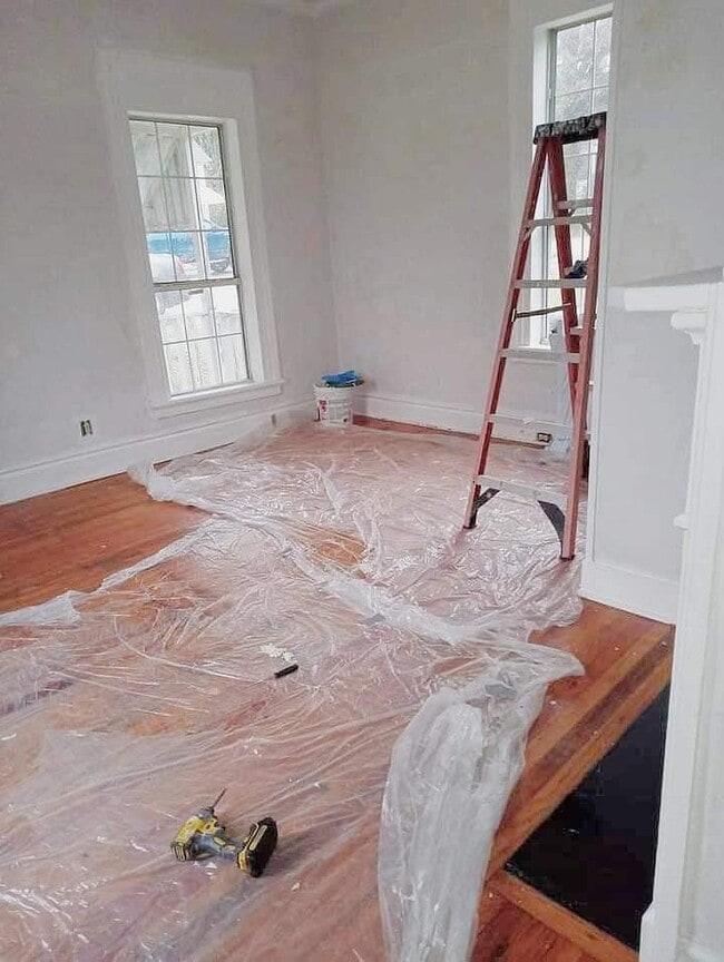 Photo - 2327 Gardner St