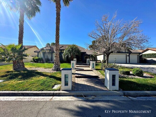 Photo - 2241 Lucerne Dr