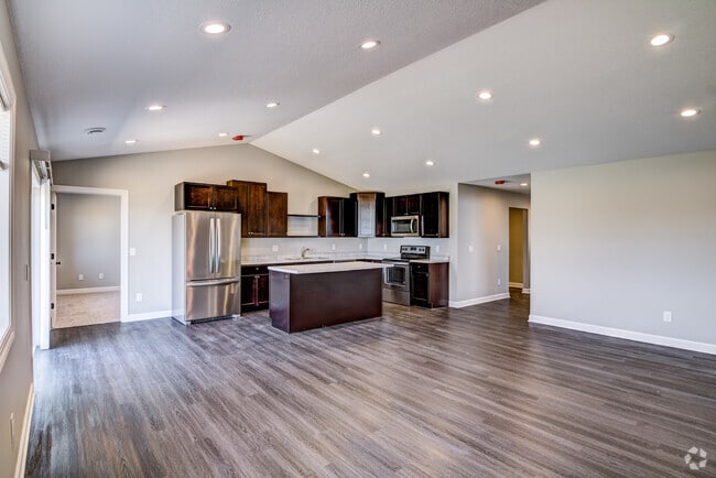 Building Photo - 1303 Blue Jay Pl Rental
