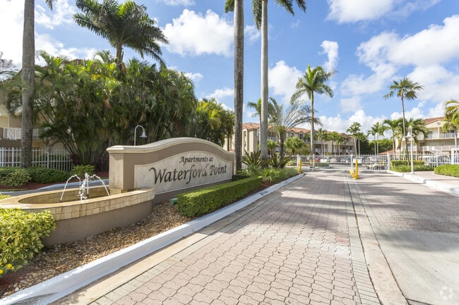 Photo - Waterford Point Apartments