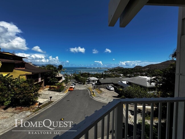 Building Photo - Large 4BR/2.5BA Home with a View!  $4500/mo Unit 4BR