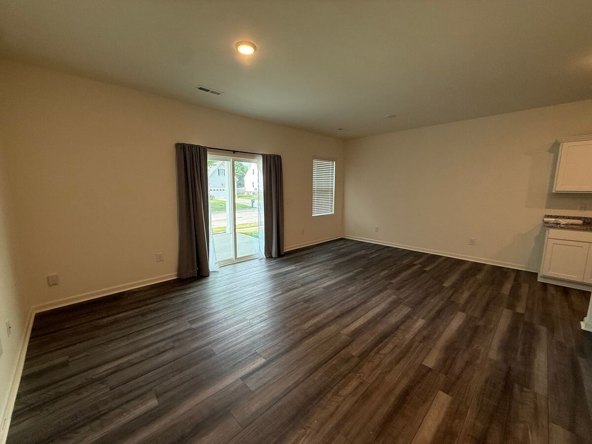 Photo - 3513 Walker Dr Unit C