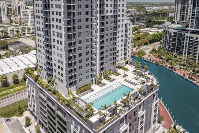 Building Photo - Harbour at New River Rental
