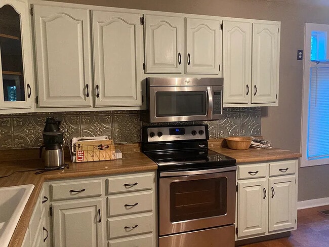 Photo - 1900 Three Springs Rd