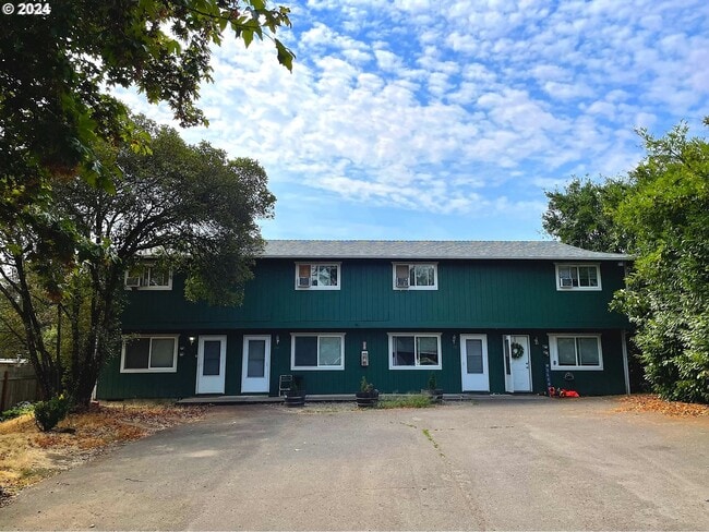 Building Photo - 172 Salem Heights Ave SE Unit 172