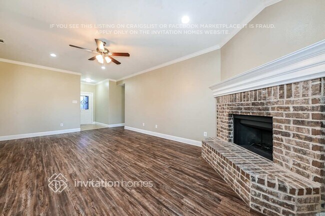 Photo - 1206 Woodside Ln