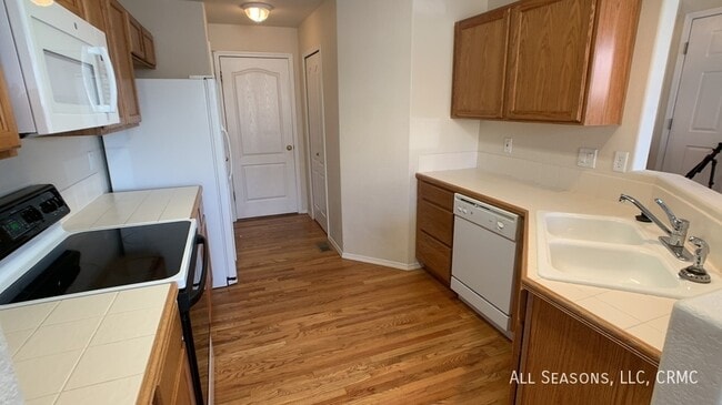 Photo - 7139 Sand Crest View