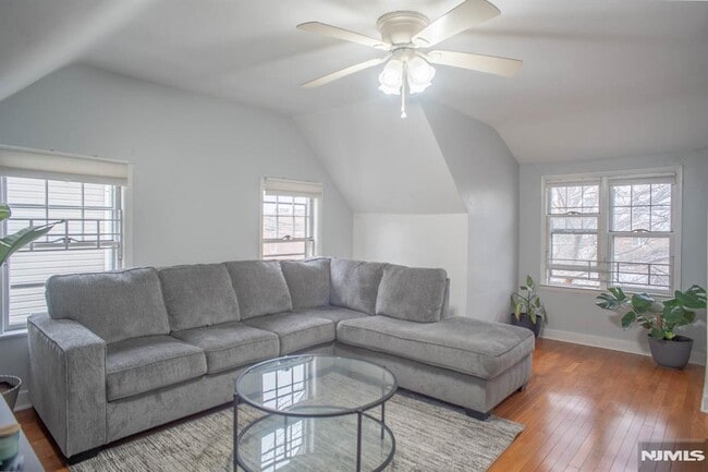 Photo - 94 Liberty St