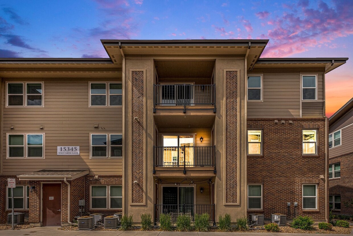 Amazing WesTown Condo with Garage Availabl... - Amazing WesTown Condo with Garage Availabl...