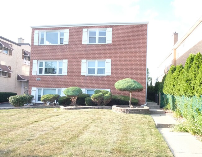 Building Photo - 8418 W Oak Ave Unit 3 Rental