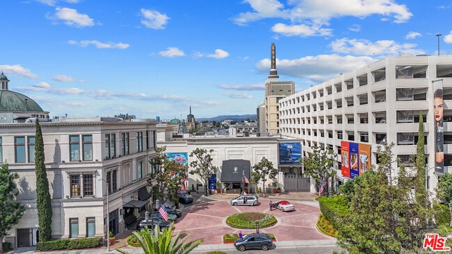 Photo - 351 N Sierra Bonita Ave Unidad 2