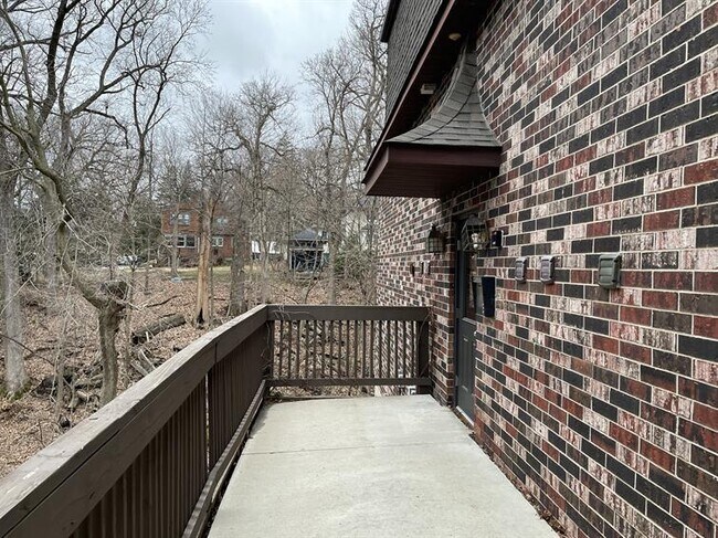 Photo - 221 River St Unidad 12