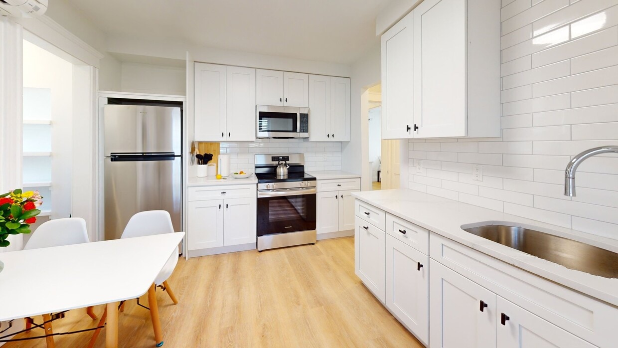 Photo - New RoostUp Furnished Private Bedroom with... Apartment