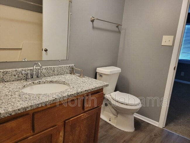 Photo - 1818 Glenn St SW Unit Apt 4