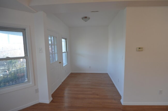 Photo - 211 Duncan Ave