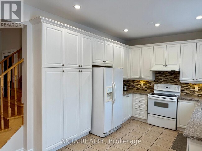 Photo - 17 Ambercroft St