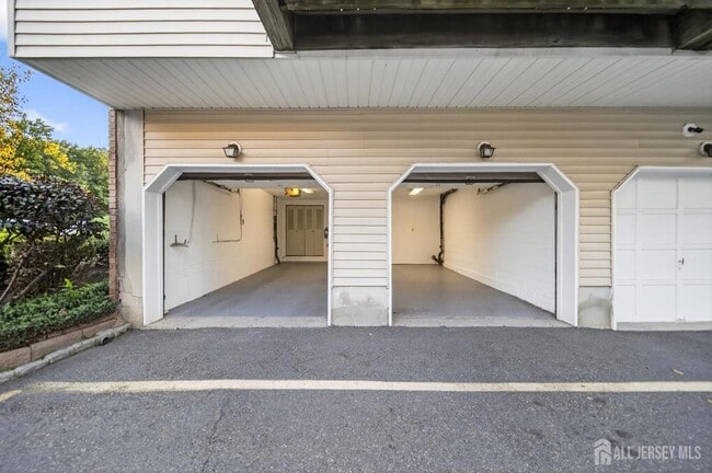 Photo - 1606 Madaline Dr