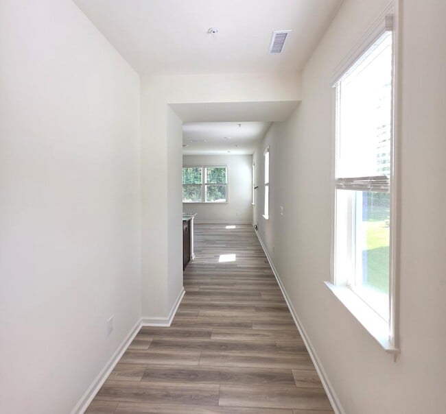 Photo - 114 Malbec Dr