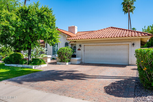 Building Photo - 8637 E San Lucas Dr Rental