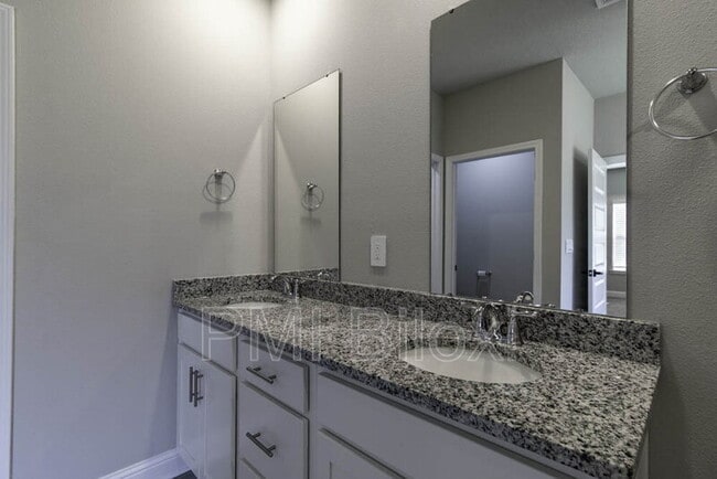 Photo - 84 Saltmeadow Cir