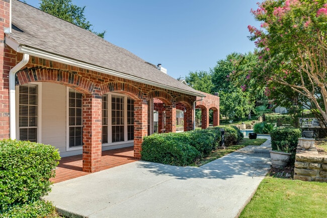 Covington Creek Apartment