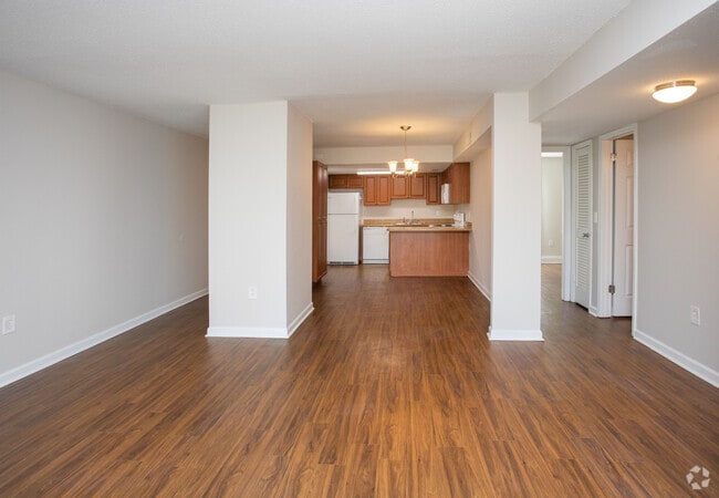 2BR,2BA-1,185SF - The Woods of Killearn Apartment Homes