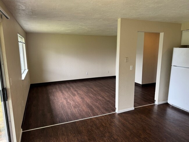 Photo - Updated 2 bedroom 1 bathroom duplex in Springfield!