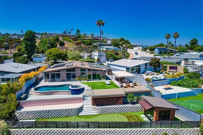 Building Photo - 4957 Pacifica Dr Rental